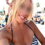 Emeline est une cougar qui veut une aventure sexe